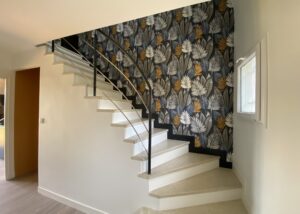 Houssin Peinture Peintre Decorateur Chateau Gontier Une Cage Descalier Enjouee